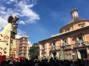 La Ofrenda de flores a la Virgen de los Desamparados